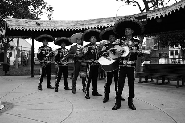 mariachis-rancheras-mexicanas.jpg